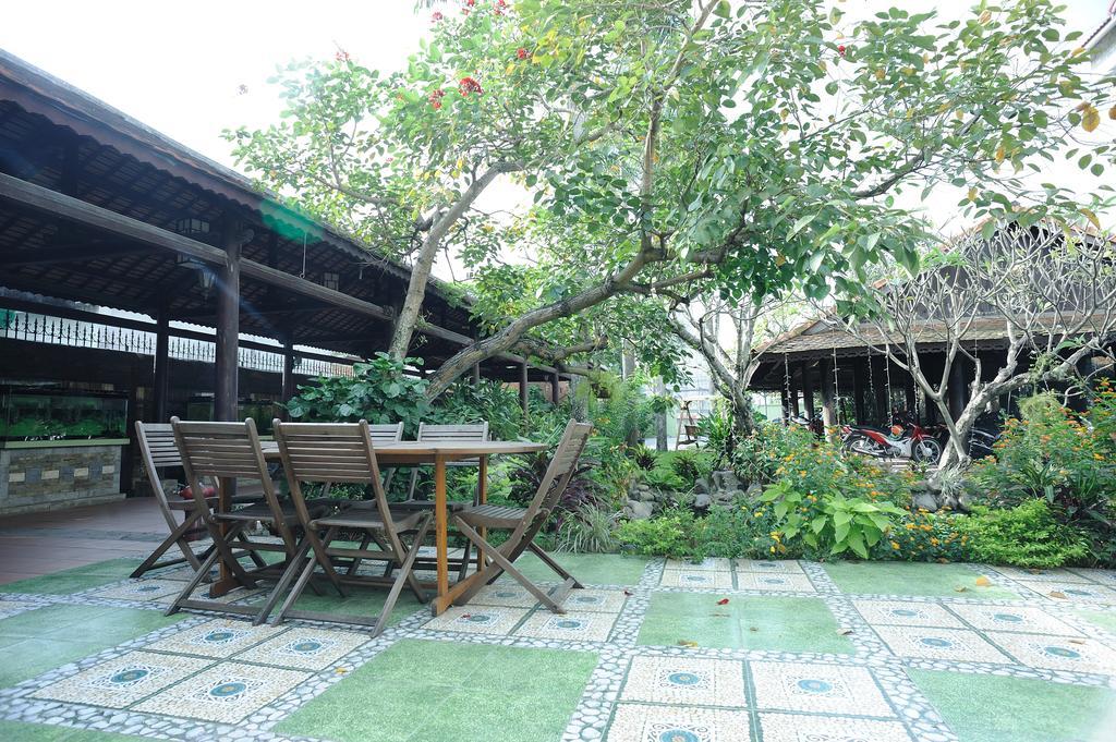 Hoang Yen Hotel Thuan An Exterior photo