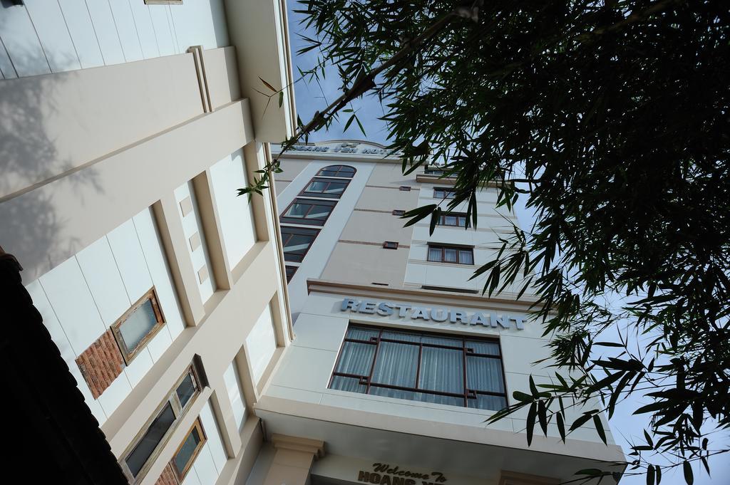 Hoang Yen Hotel Thuan An Exterior photo